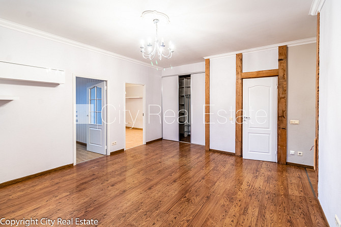 Fasādes māja, renovēta māja, slēgts pagalms, iespēja nomāt autostāvvietu, ieeja no ielas, Rīga - foto 7