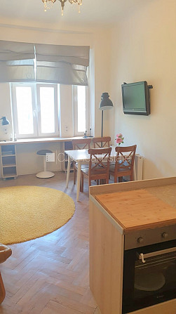 Fasādes māja, renovēta māja, ieeja no ielas, ir lifts, kāpņu telpa pēc kosmētiskā remonta, Rīga - foto 5