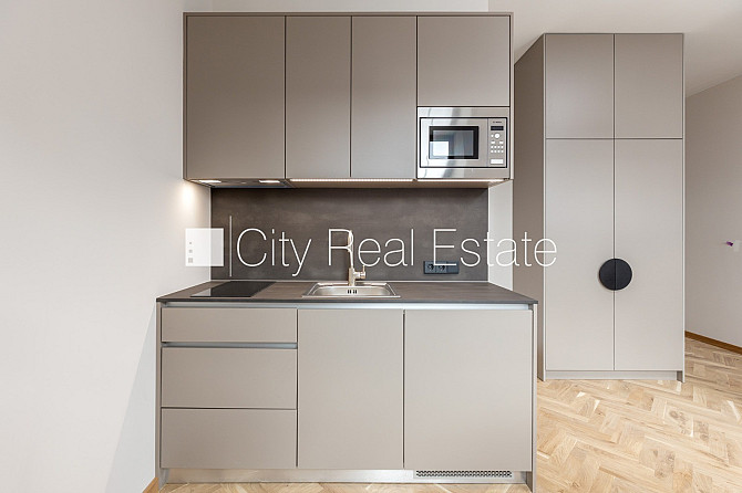 Pagalma ēka, renovēta māja, slēgts pagalms, ieeja no ielas un pagalma, ir lifts, kāpņu telpa Rīga - foto 4