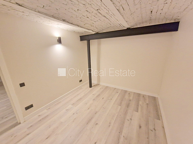 Fasādes māja, renovēta māja, slēgts pagalms, ieeja no ielas, puspagrabs, kāpņu telpa pēc Rīga - foto 6