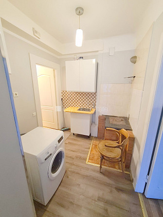 Fasādes māja, slēgts pagalms, ieeja no ielas, logi vērsti uz pagalma pusi, istaba izolēta, Rīga - foto 14