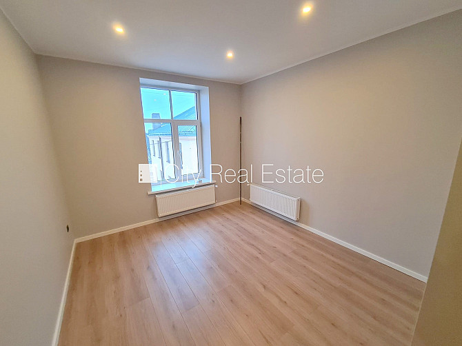 Pagalma ēka, fasādes māja, renovēta māja, slēgts pagalms, ieeja no ielas un pagalma, kāpņu Rīga - foto 4