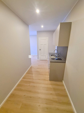 Pagalma ēka, fasādes māja, renovēta māja, slēgts pagalms, ieeja no ielas un pagalma, kāpņu Rīga - foto 9