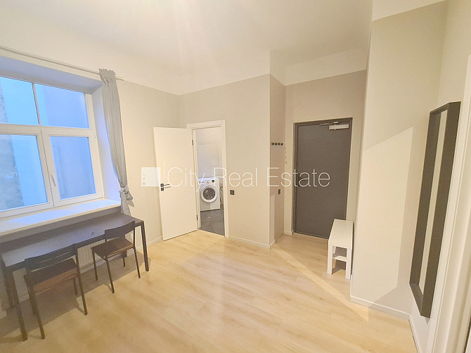 Pagalma ēka, renovēta māja, slēgts pagalms, ieeja no ielas un pagalma, ir lifts, kāpņu telpa Rīga - foto 13