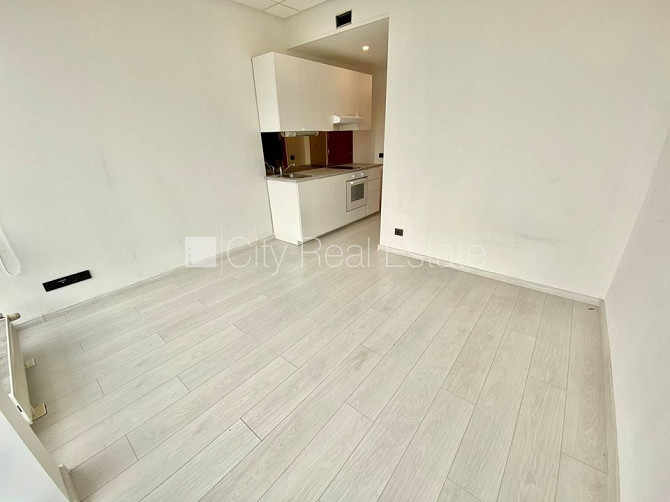 Fasādes māja, renovēta māja, slēgts pagalms, ieeja no ielas, kāpņu telpa pēc kapitālā Rīga - foto 4