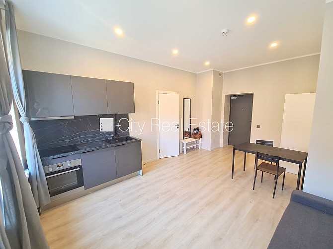 Fasādes māja, renovēta māja, slēgts pagalms, ieeja no pagalma, ir lifts, kāpņu telpa pēc Rīga - foto 8