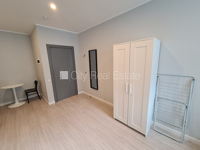 Fasādes māja, renovēta māja, slēgts pagalms, ieeja no ielas, kāpņu telpa pēc kapitālā Rīga - foto 13