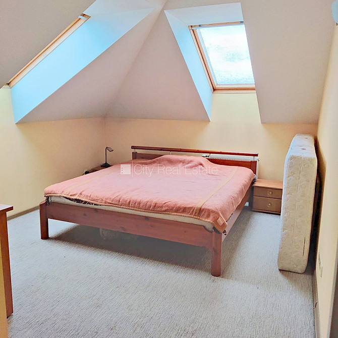 Новостройка, благоустроенная озеленённая территория, место для машины, вход с Рига - изображение 13