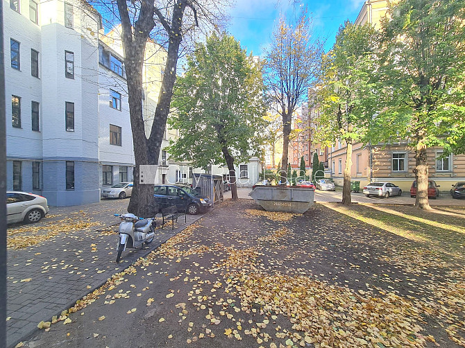 Fasādes māja, renovēta māja, slēgts pagalms, ieeja no ielas un pagalma, kāpņu telpa pēc Rīga - foto 15