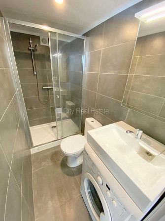 Fasādes māja, renovēta māja, slēgts pagalms, ieeja no ielas, kāpņu telpa pēc kapitālā Rīga - foto 8