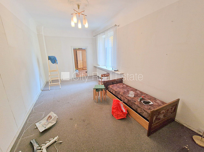 Земля в собственности, здание во дворе, реновированный дом, закрытый двор, вход с Рига - изображение 9