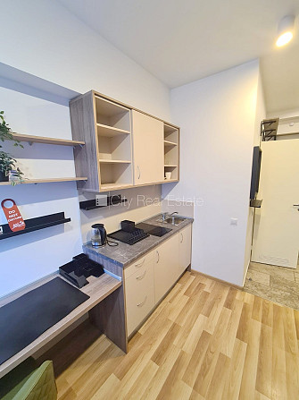 Renovēta māja, labiekārtota apzaļumota teritorija, kāpņu telpa pēc kapitālā remonta, Rīga - foto 3