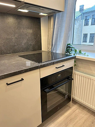 Projekts - Matīsa 38, fasādes māja, renovēta māja, slēgts pagalms, ieeja no ielas, kāpņu Rīga - foto 3