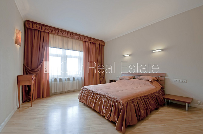 Фасадный дом, реставрированный дом, вход с улицы, лифт, лестничная клетка после Рига - изображение 20