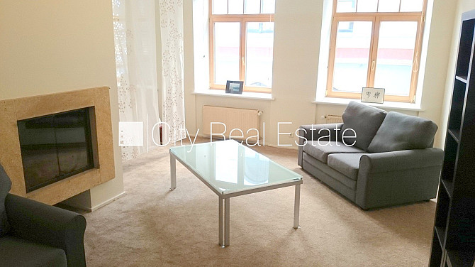 Fasādes māja, logi vērsti uz ielas pusi, guļamistabu skaits 1 gab., viena istaba izolēta, Rīga - foto 1