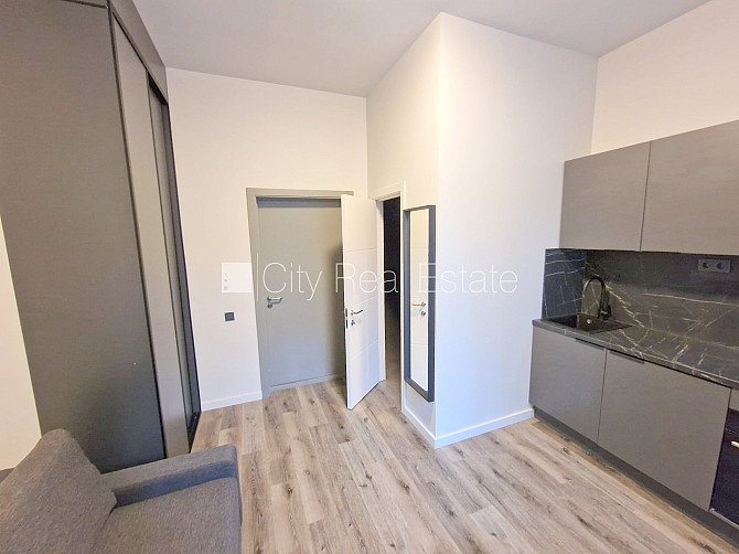 Pagalma ēka, renovēta māja, slēgts pagalms, ieeja no ielas un pagalma, kāpņu telpa pēc Rīga - foto 5