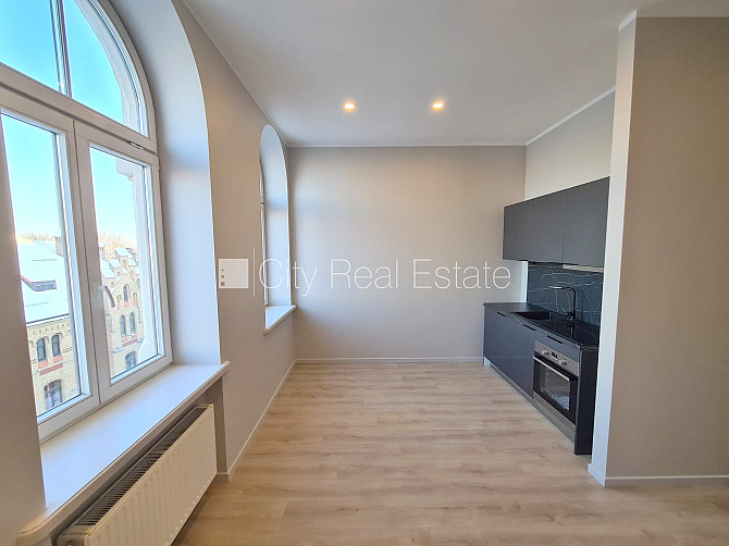 Fasādes māja, renovēta māja, slēgts pagalms, ieeja no ielas un pagalma, ir lifts, kāpņu Rīga - foto 6