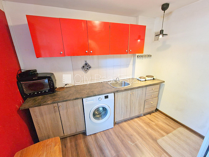 Zeme īpašumā, koka māja, fasādes māja, fasāde ar koka apdari, ieeja no pagalma, logi vērsti Rīgas rajons - foto 6