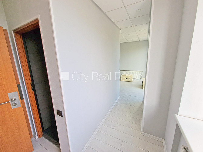 Fasādes māja, renovēta māja, slēgts pagalms, ieeja no ielas, ir lifts, kāpņu telpa pēc Rīga - foto 14