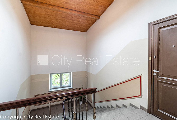 Fasādes māja, renovēta māja, slēgts pagalms, ieeja no ielas, kāpņu telpa pēc kosmētiskā Rīga - foto 16