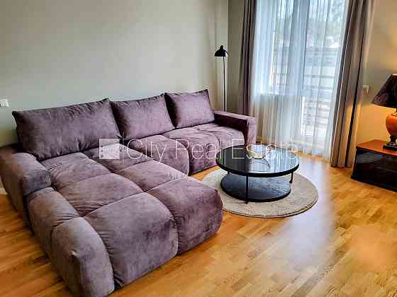 Новостройка, въездные ворота оснащены автоматической подъёмной системой, место Jūrmala