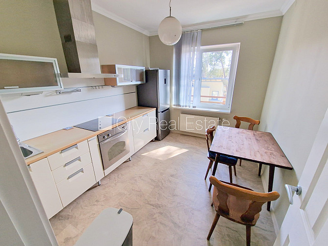 Новостройка, въездные ворота оснащены автоматической подъёмной системой, место Юрмала - изображение 12