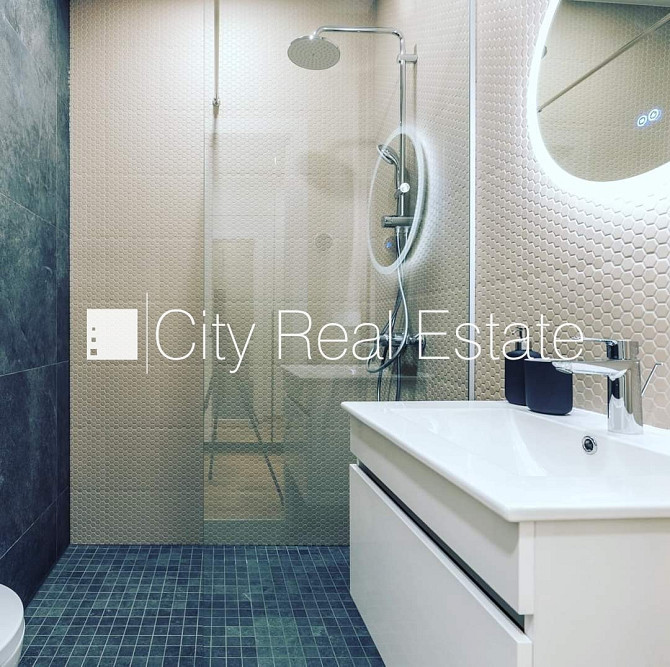 Pagalma ēka, renovēta māja, slēgts pagalms, ieeja no ielas un pagalma, ir lifts, kāpņu telpa Rīga - foto 10