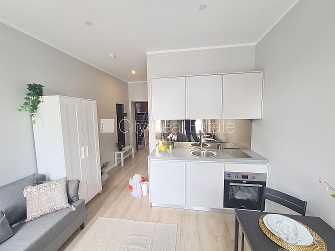 Здание во дворе, фасадный дом, вход с улицы, лестничная клетка после капитального Рига - изображение 5