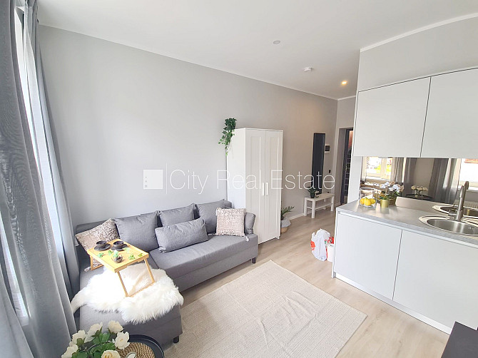 Здание во дворе, фасадный дом, вход с улицы, лестничная клетка после капитального Рига - изображение 6