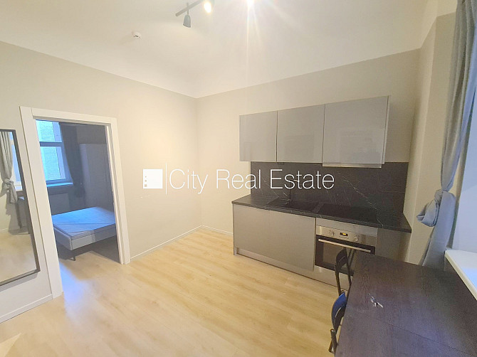 Pagalma ēka, renovēta māja, slēgts pagalms, ieeja no ielas un pagalma, ir lifts, kāpņu telpa Rīga - foto 1