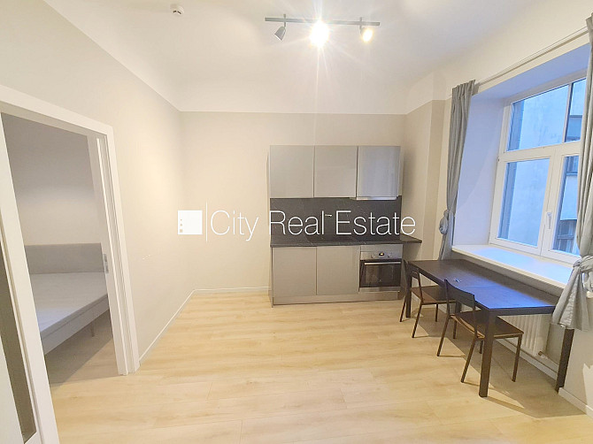 Pagalma ēka, renovēta māja, slēgts pagalms, ieeja no ielas un pagalma, ir lifts, kāpņu telpa Rīga - foto 2