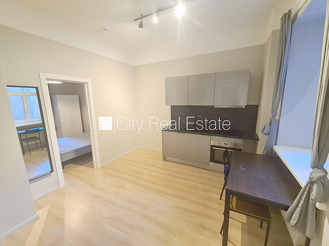 Pagalma ēka, renovēta māja, slēgts pagalms, ieeja no ielas un pagalma, ir lifts, kāpņu telpa Rīga - foto 14