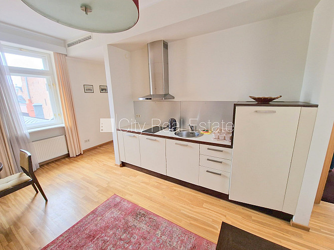 Фасадный дом, вход с улицы, лифт, количество спален 1 шт., высокие потолки, газовое Рига - изображение 5