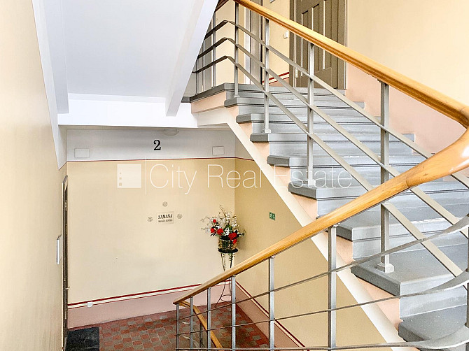 Фасадный дом, вход с улицы, лифт, количество спален 1 шт., высокие потолки, газовое Рига - изображение 20