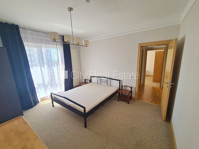 Jaunceltne, slēgts pagalms, slēgta teritorija, garāžas vārti aprīkoti ar automatizētu Rīga - foto 19