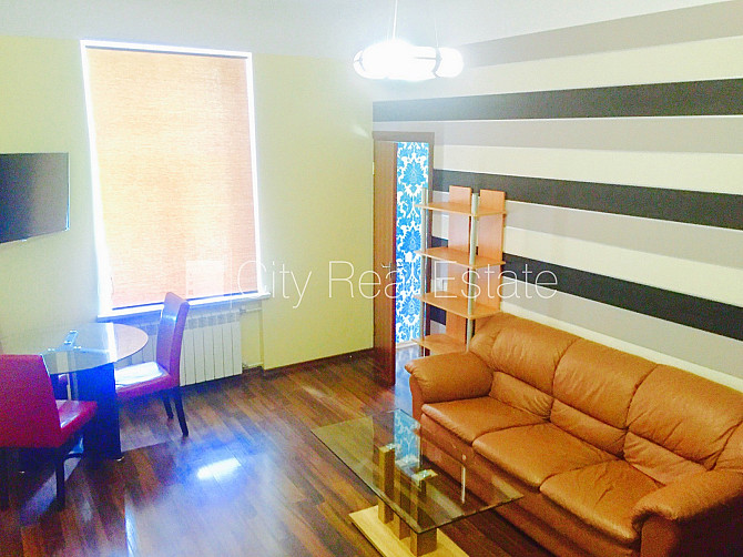 Projekts - Aleksandra Čaka 33, pagalma māja, labiekārtots apzaļumots pagalms, guļamistabu Rīga - foto 2