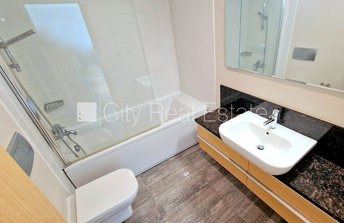 Jaunceltne, slēgta teritorija, teritorijas iebrauktuves vārti aprīkoti ar automatizētu Rīga - foto 19