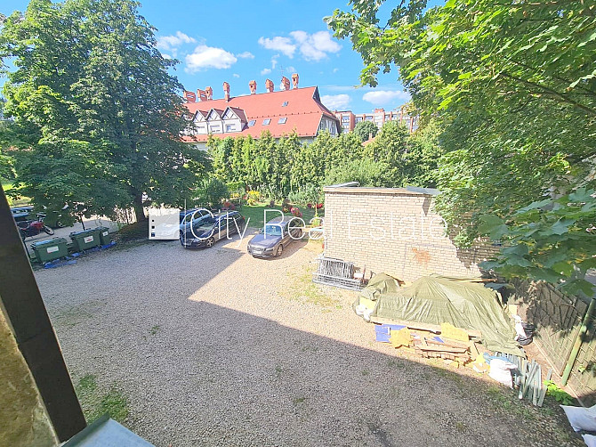 Fasādes māja, slēgts pagalms, iespēja nomāt autostāvvietu, ieeja no ielas un pagalma, logi Rīga - foto 20