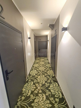 Fasādes māja, renovēta māja, slēgts pagalms, ieeja no ielas un pagalma, ir lifts, kāpņu Rīga - foto 12