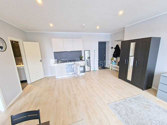 Fasādes māja, renovēta māja, slēgts pagalms, ieeja no ielas un pagalma, kāpņu telpa pēc Rīga - foto 5