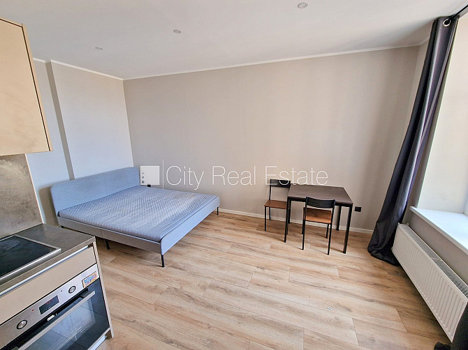 Fasādes māja, renovēta māja, slēgts pagalms, ieeja no ielas un pagalma, kāpņu telpa pēc Rīga - foto 2