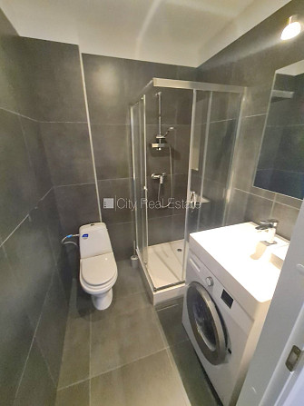 Fasādes māja, renovēta māja, slēgts pagalms, ieeja no ielas un pagalma, kāpņu telpa pēc Rīga - foto 11