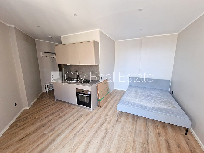 Fasādes māja, renovēta māja, slēgts pagalms, ieeja no ielas un pagalma, kāpņu telpa pēc Rīga - foto 5