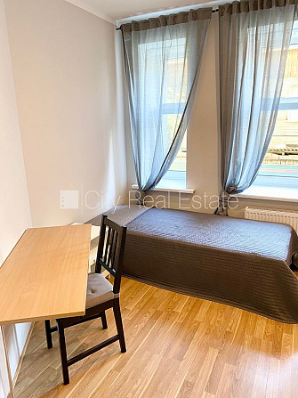 Pagalma ēka, renovēta māja, slēgts pagalms, ieeja no ielas un pagalma, kāpņu telpa pēc Rīga - foto 3