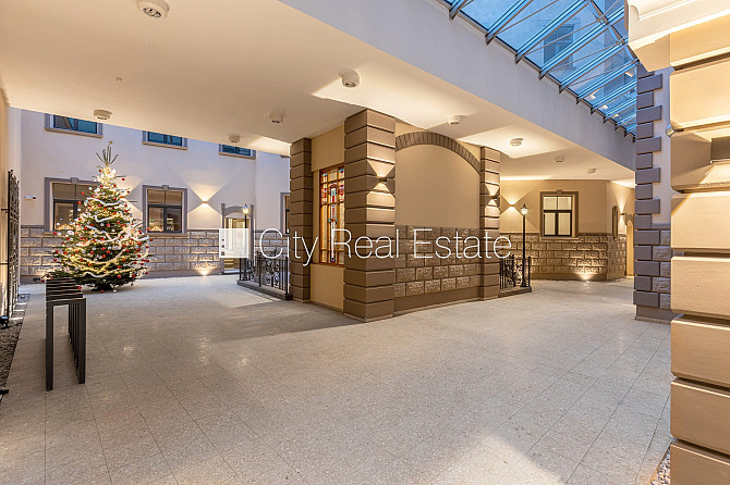 Fasādes māja, renovēta māja, slēgts pagalms, ieeja no ielas un pagalma, ir lifts, kāpņu Rīga - foto 14