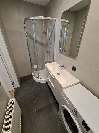 Fasādes māja, renovēta māja, slēgts pagalms, ieeja no ielas un pagalma, ir lifts, kāpņu Rīga - foto 10