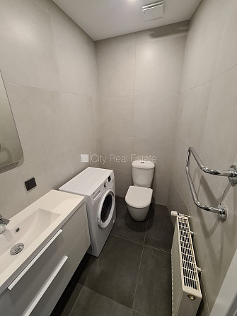 Fasādes māja, renovēta māja, slēgts pagalms, ieeja no ielas un pagalma, ir lifts, kāpņu Rīga - foto 9