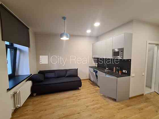 Здание во дворе, реновированный дом, закрытый двор, вход со двора, лифт, Rīga