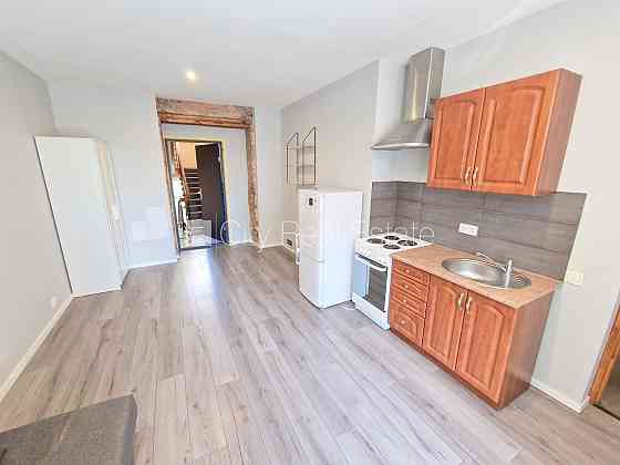 Фасадный дом, реновированный дом, благоустроенный озеленённый двор, закрытый Рига