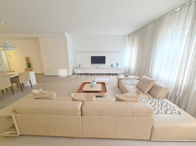 Jaunceltne, apsargāta teritorija, objektu apsargā fiziskā apsardze, ieeja no ielas, luksuss Rīga - foto 11